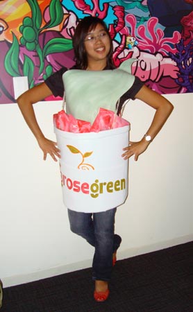 https://images.neopets.com/neocam/halloweeny9/31.jpg